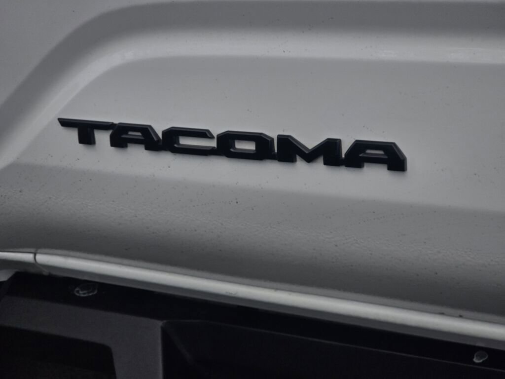 Used 2024 Toyota Tacoma TRD Off-Road image 16