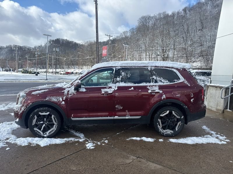 Used 2023 Kia Telluride S w/ S Sunroof Package image 4