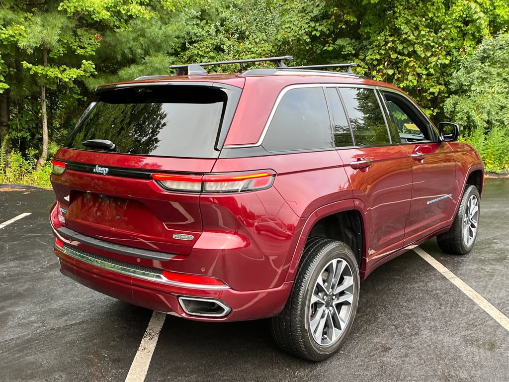 Used 2023 Jeep Grand Cherokee Overland w/ Luxury Tech Group IV AWD/4WD image 5