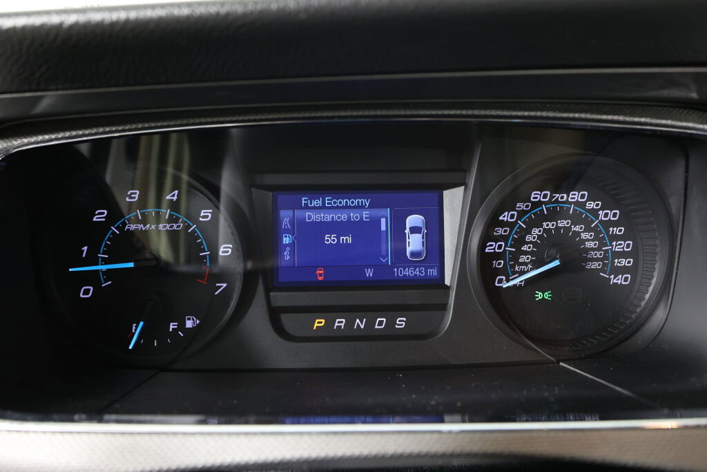 Used 2015 Ford Taurus SE image 30