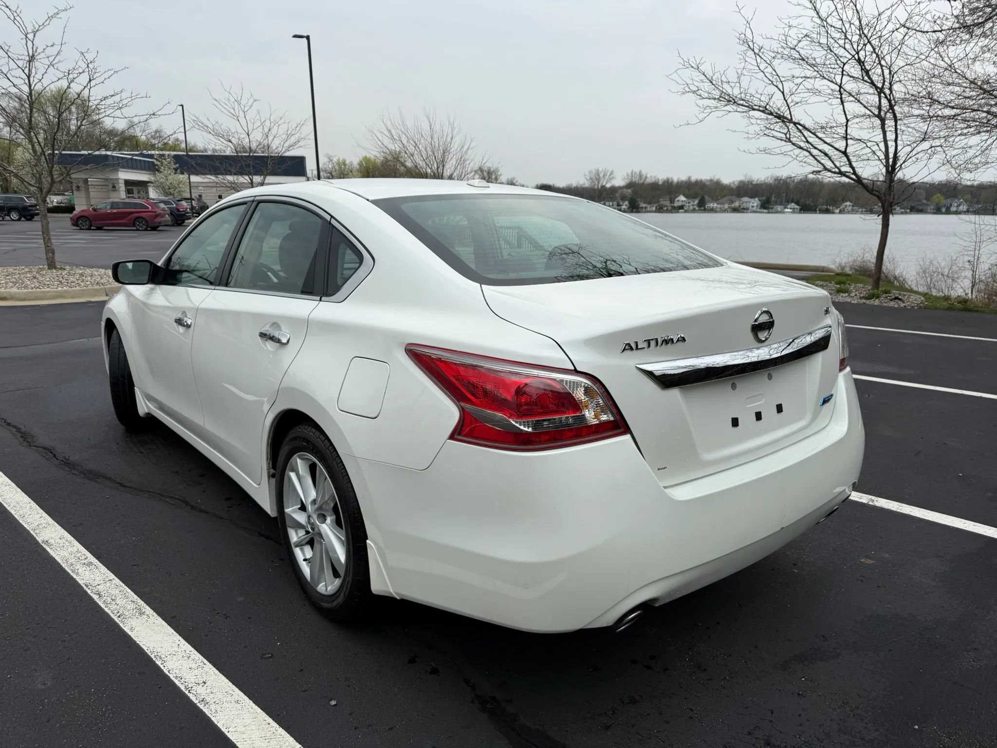Used 2013 Nissan Altima 2.5 SV FWD image 7