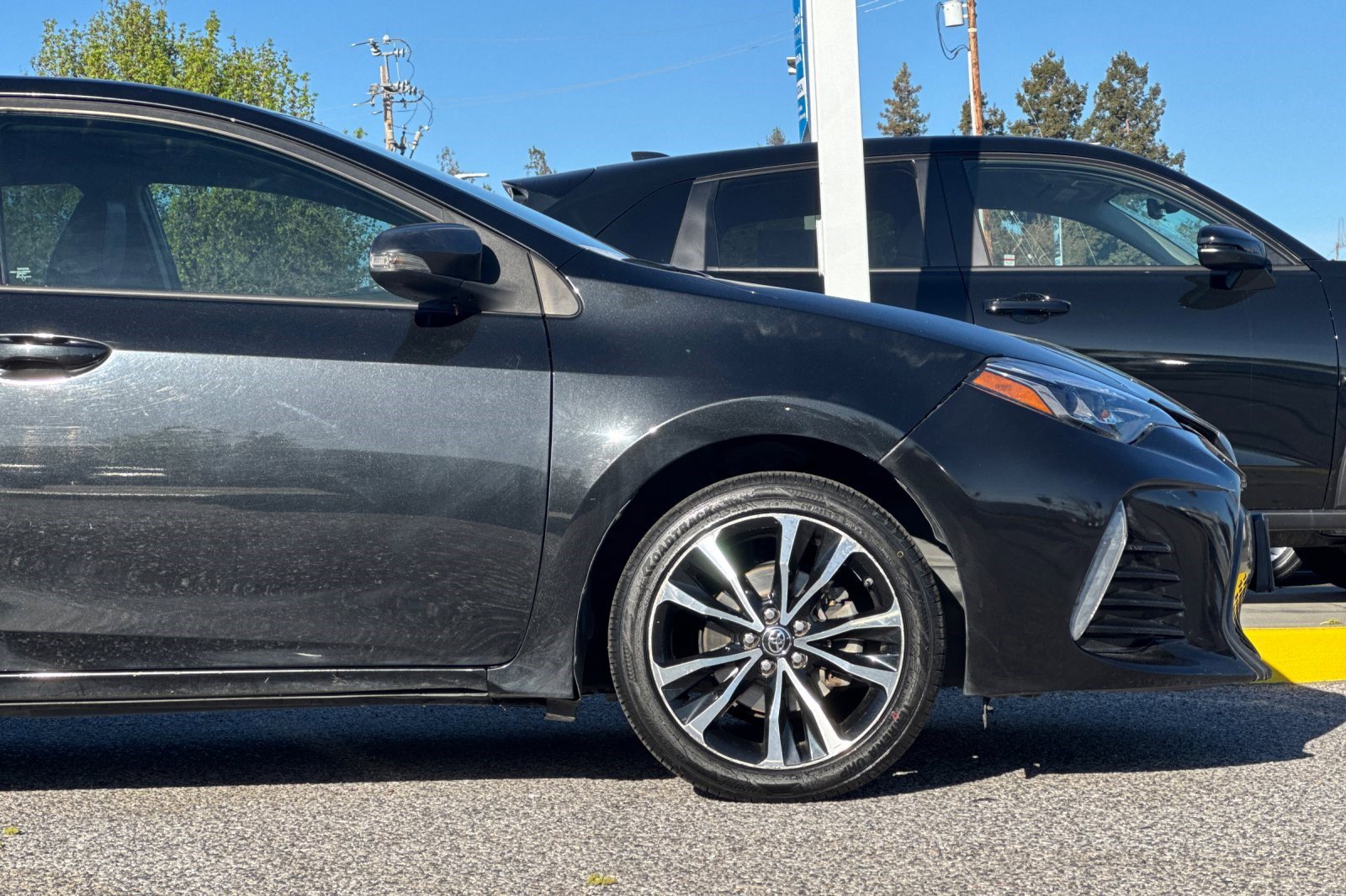 Used 2017 Toyota Corolla SE w/ SE Premium Package image 34