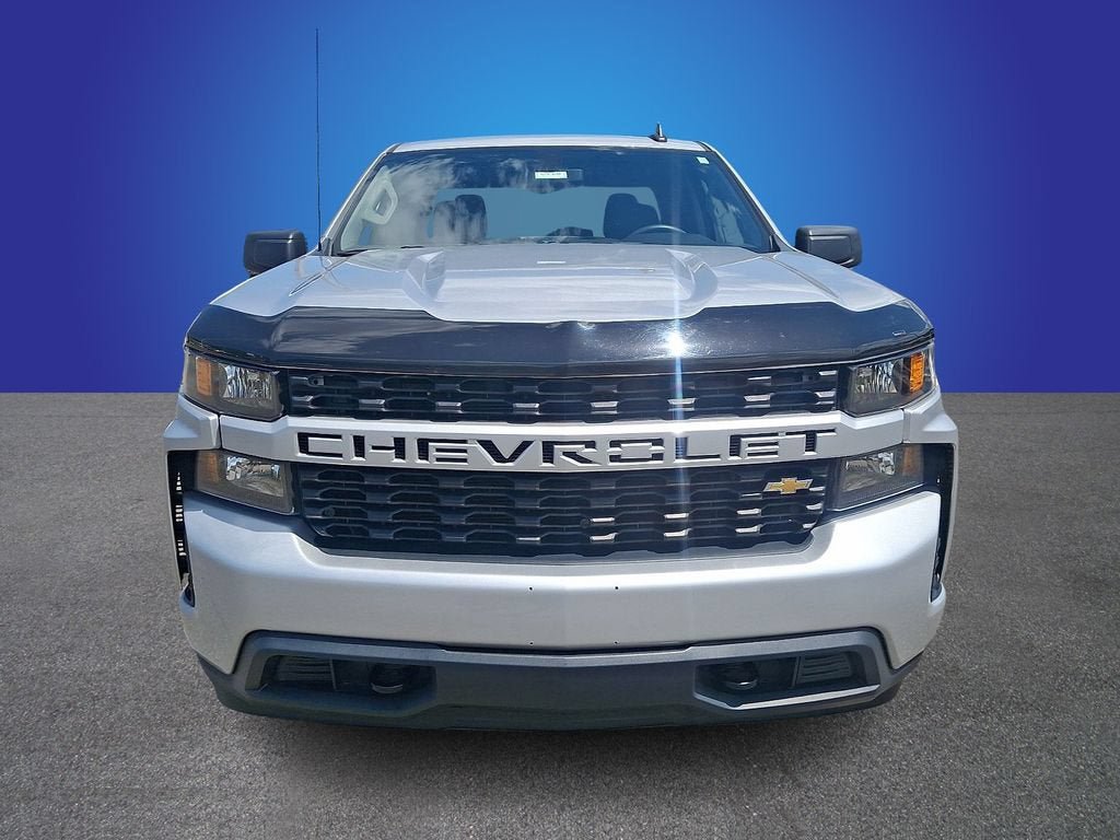 Used 2020 Chevrolet Silverado 1500 Custom w/ Custom Value Package RWD image 2