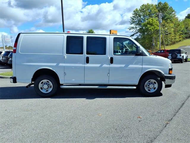 Used 2023 Chevrolet Express 2500 w/ Driver Convenience Package image 3