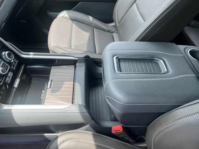Used 2024 GMC Yukon Denali AWD/4WD image 19
