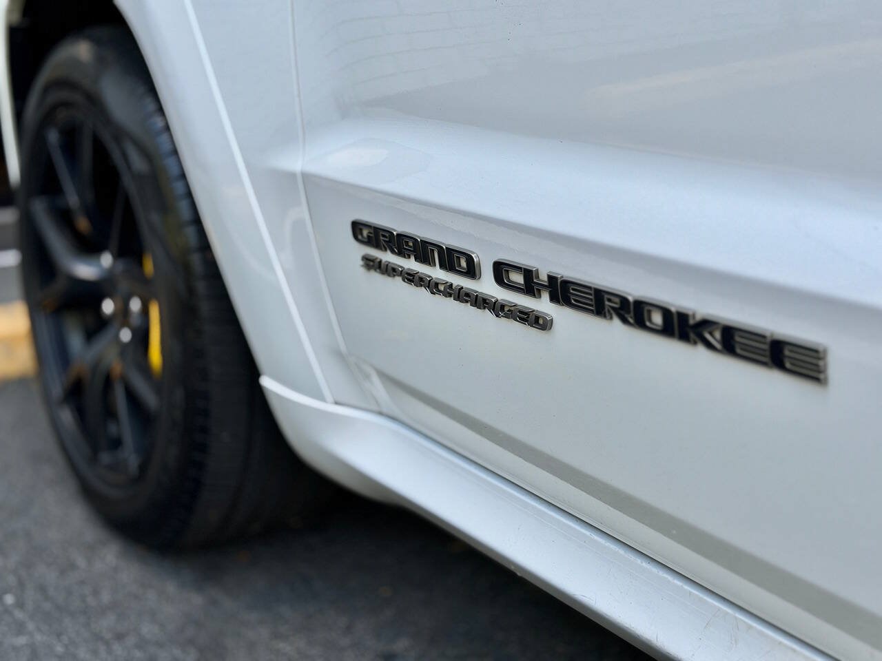Used 2018 Jeep Grand Cherokee Trackhawk AWD/4WD image 9