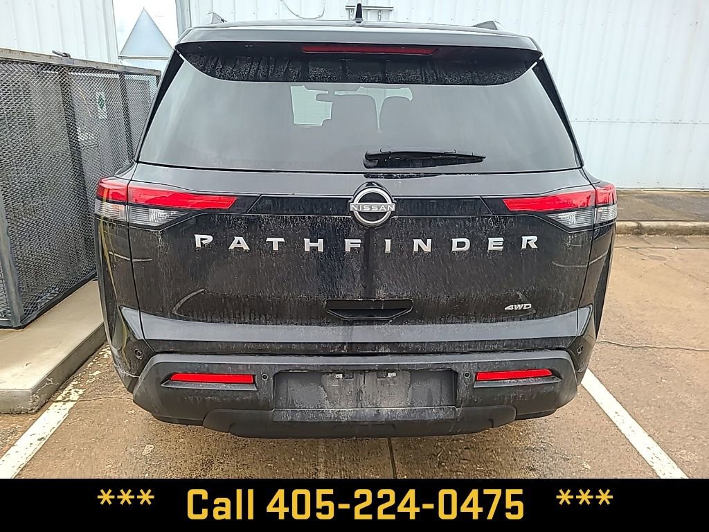 Used 2025 Nissan Pathfinder SV image 9
