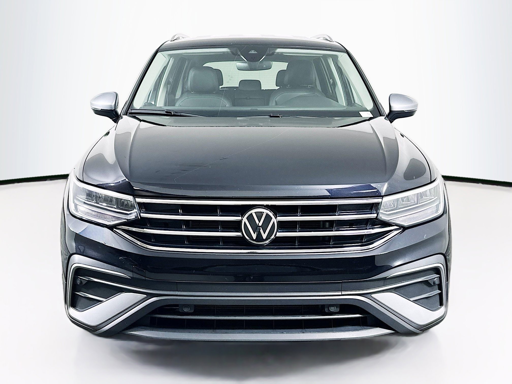Used 2024 Volkswagen Tiguan Wolfsburg Edition image 2