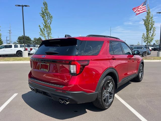 Certified 2025 Ford Explorer ST AWD/4WD image 5