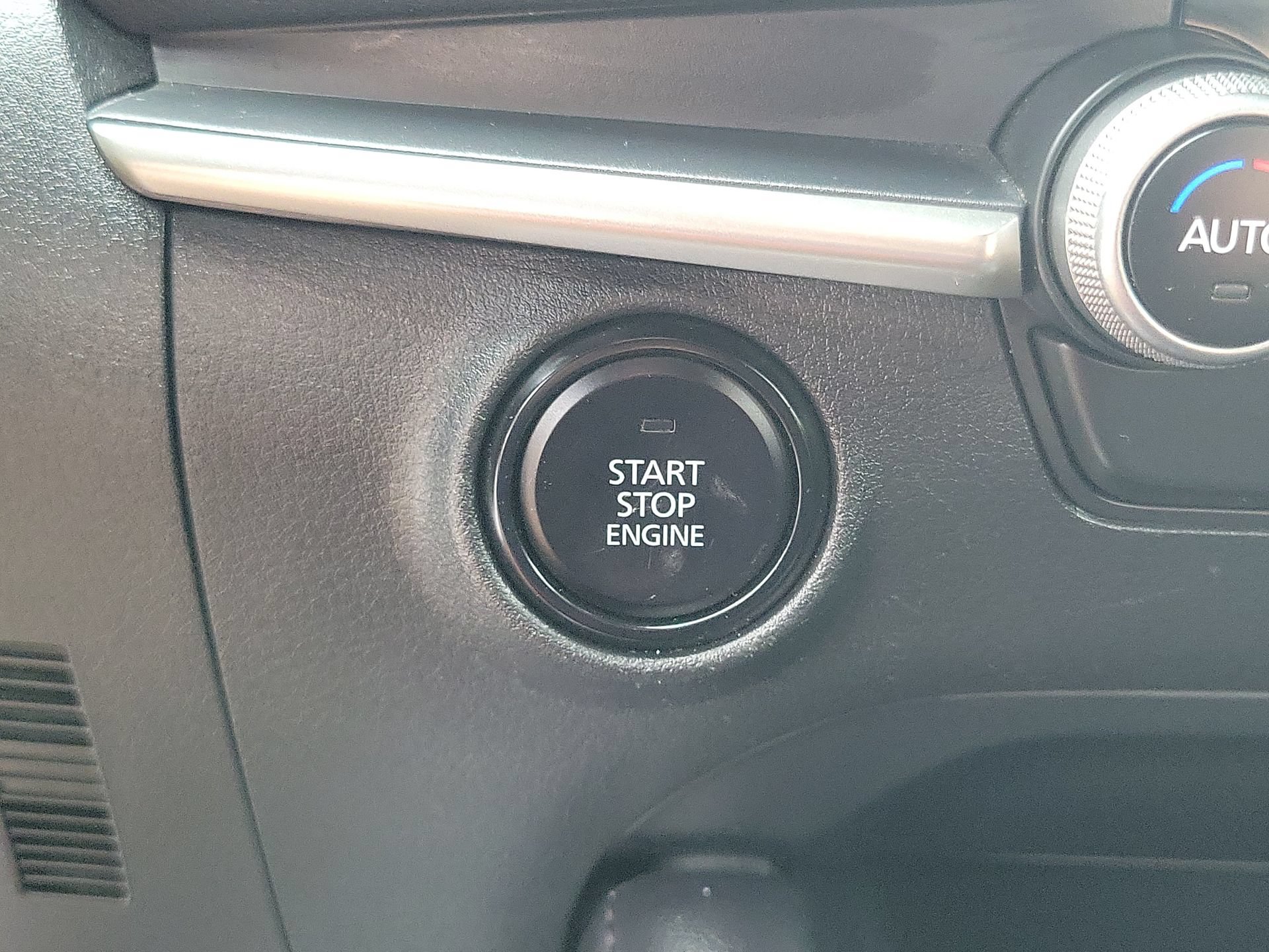 Used 2024 MAZDA MAZDA3 s FWD image 16