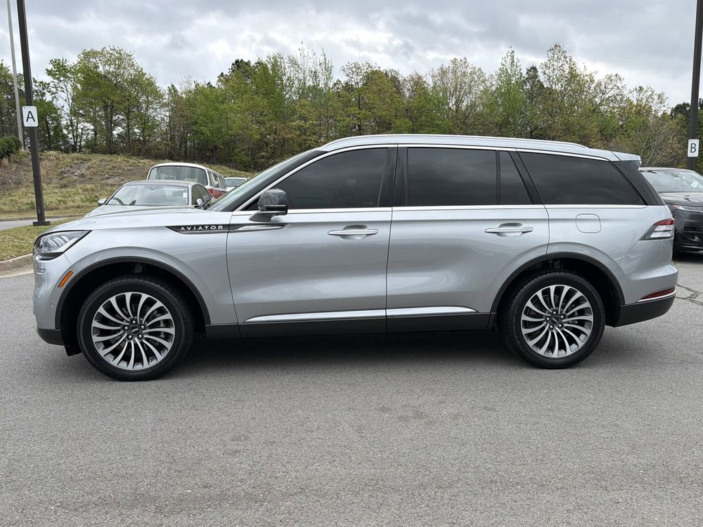Used 2022 Lincoln Aviator Reserve w/ Elements Package Plus image 2
