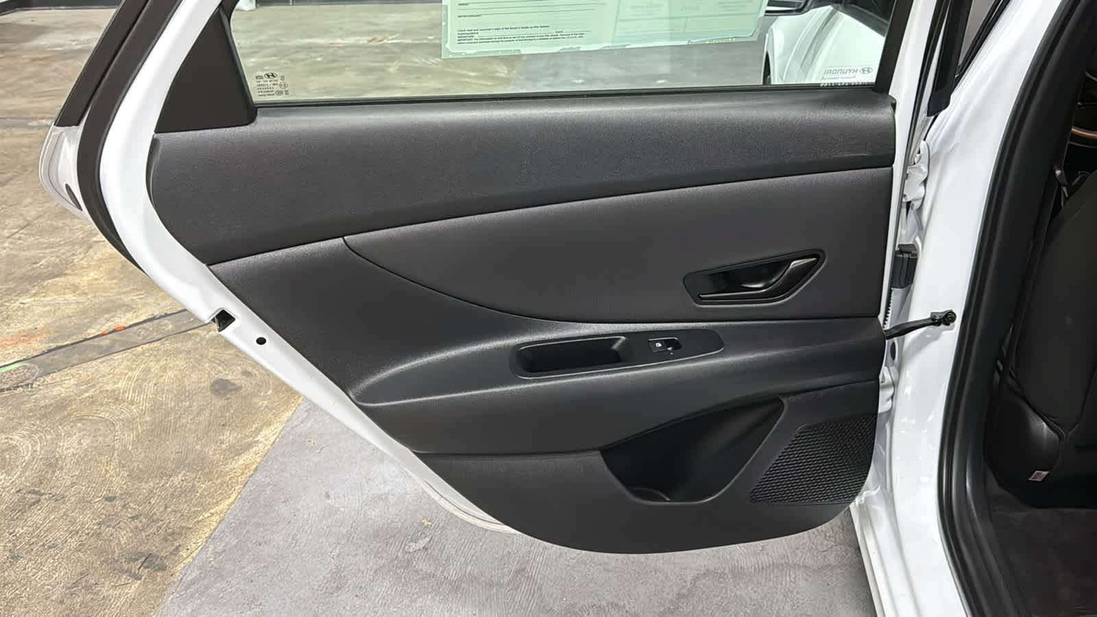 Used 2025 Hyundai Elantra Sport FWD image 20