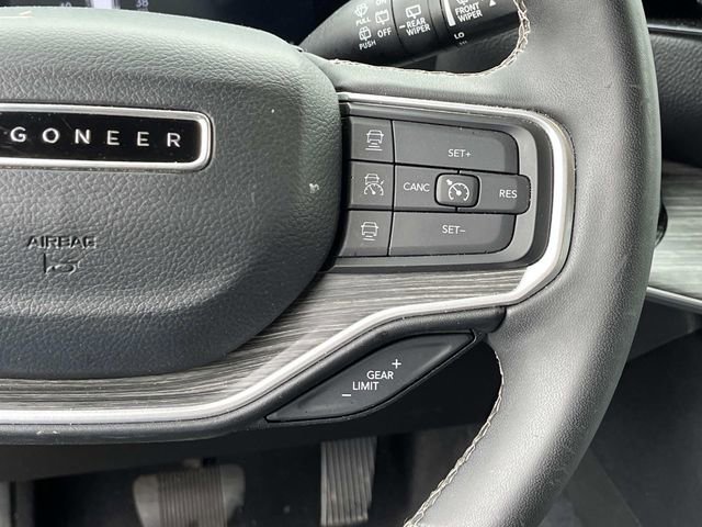 Used 2024 Jeep Wagoneer Series II AWD/4WD image 33