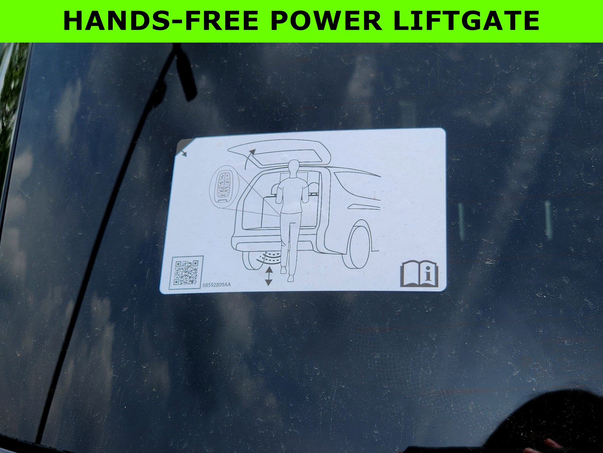 New 2025 Chrysler Pacifica Select w/ Uconnect Theater Family Group image 37