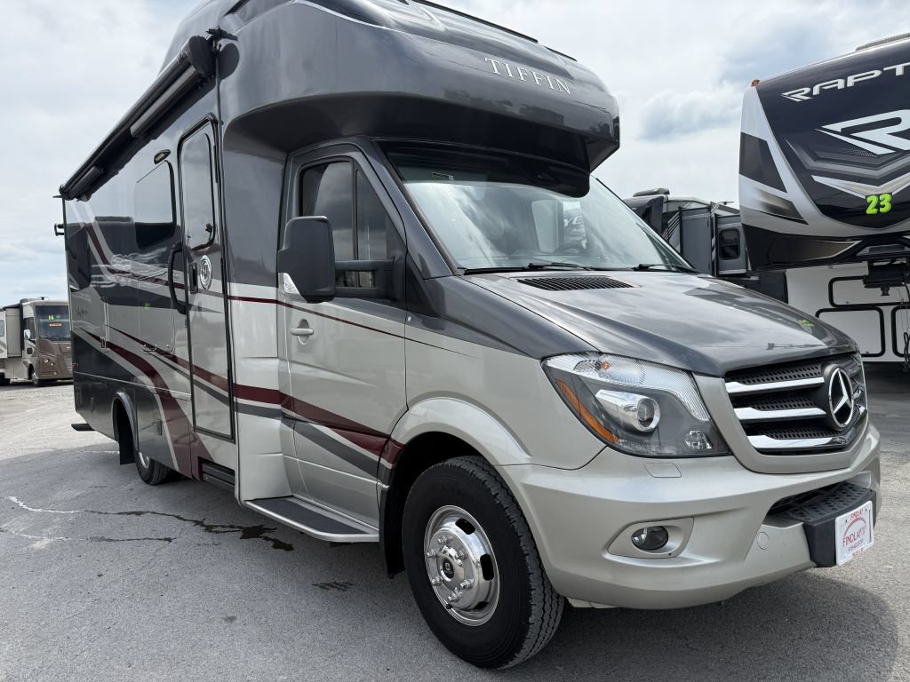 Used 2018 Mercedes-Benz Sprinter 3500 image 37