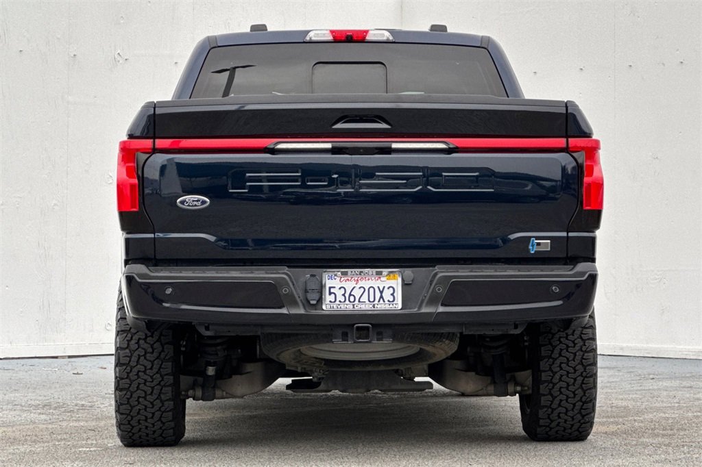 Used 2023 Ford F150 Lightning Lariat image 4