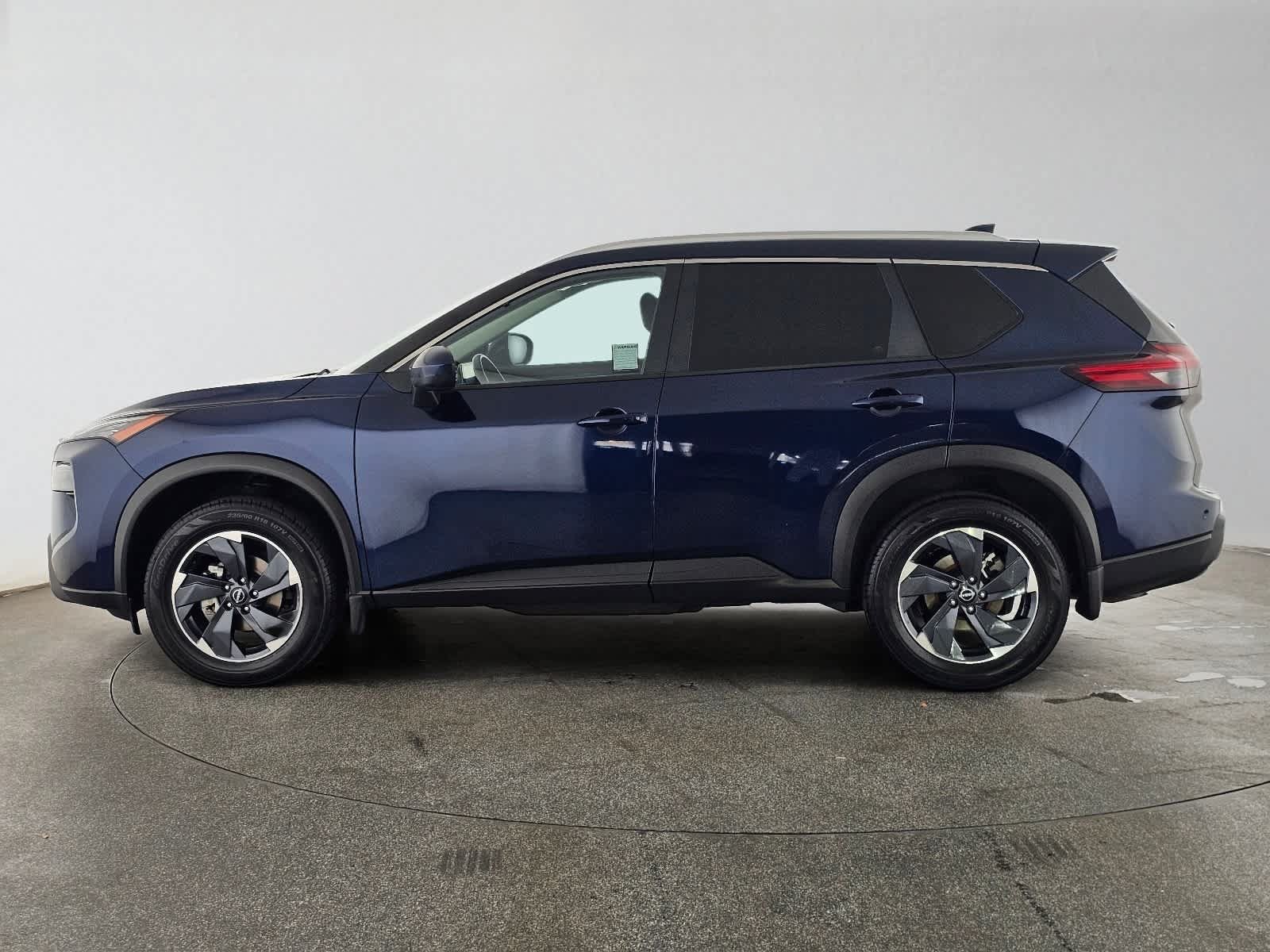 Used 2024 Nissan Rogue SV w/ SV Premium Package AWD/4WD image 6