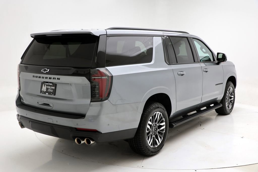 Used 2025 Chevrolet Suburban Z71 AWD/4WD image 9