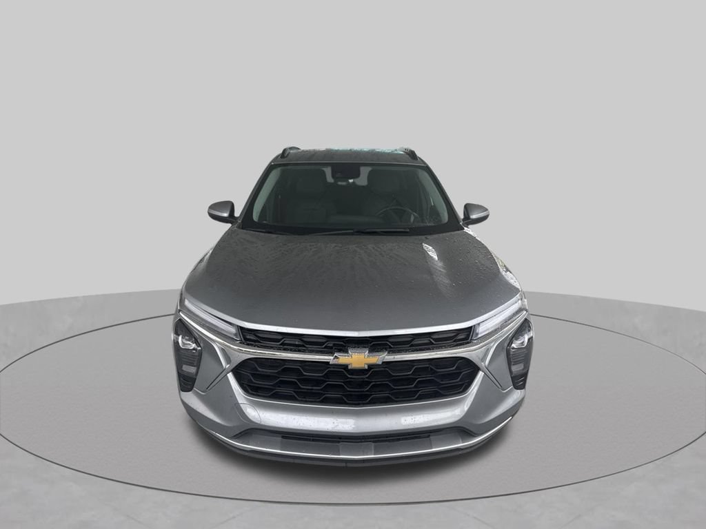 Used 2024 Chevrolet Trax LT FWD image 12