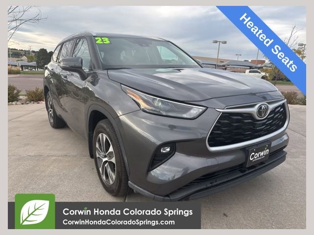 Used 2024 Toyota Highlander XLE