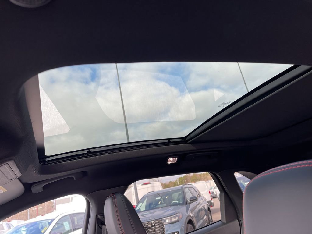 New 2026 Ford Escape ST-Line Select w/ Equipment Group 401A image 17