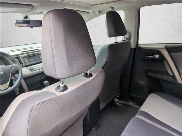 Used 2015 Toyota RAV4 XLE FWD image 21