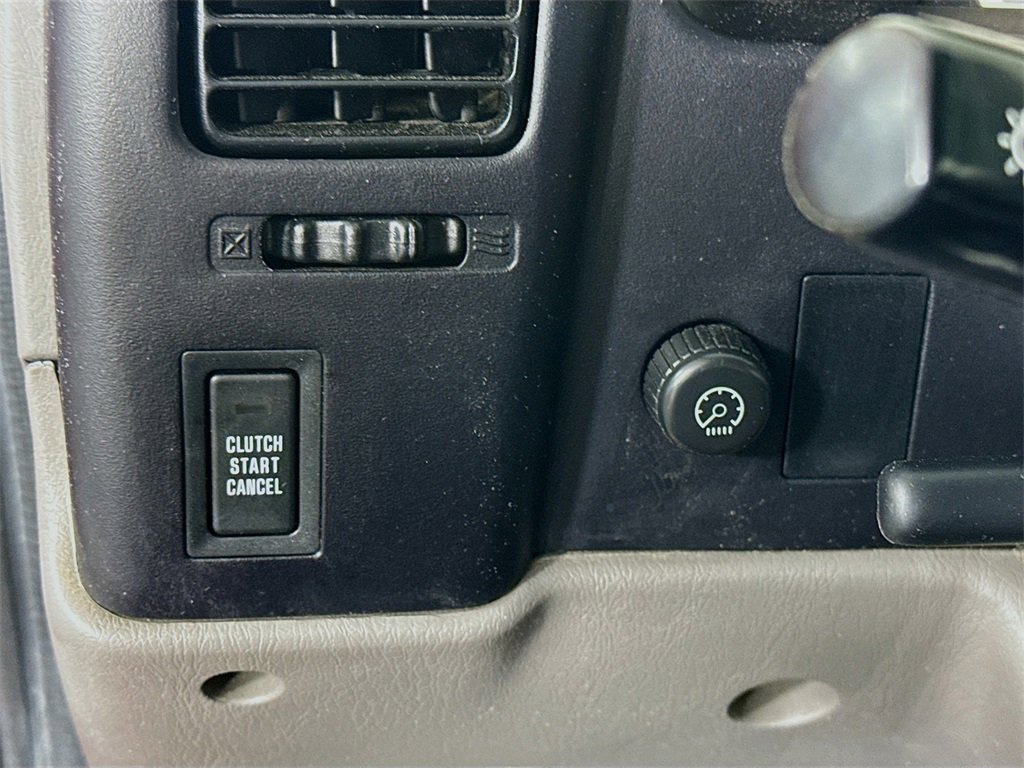 Used 2001 Toyota Tacoma Base image 16