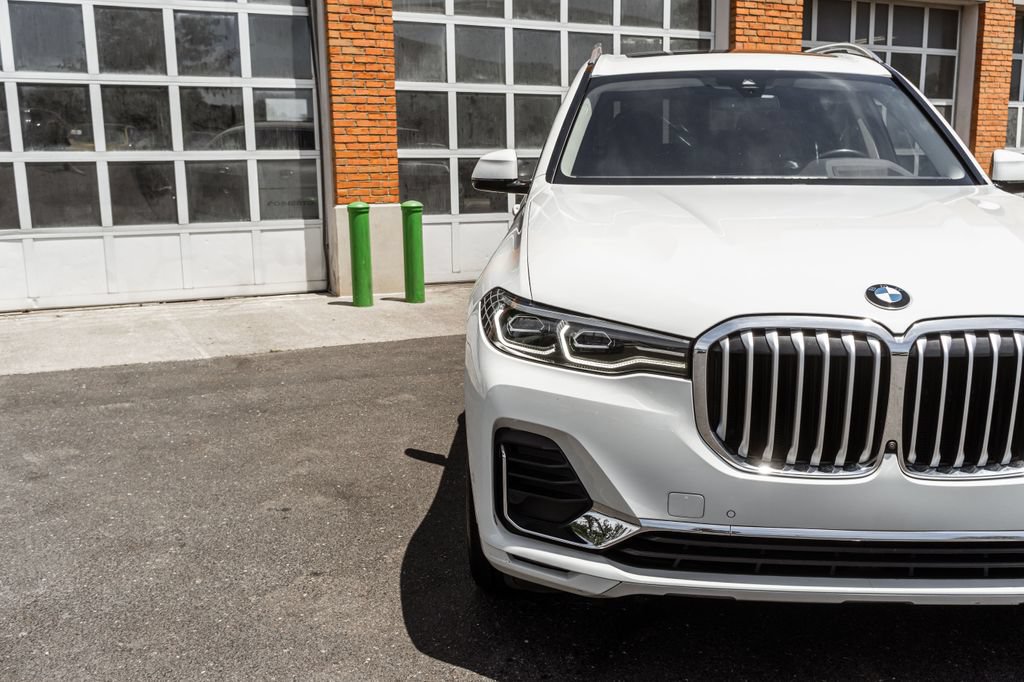 Used 2022 BMW X7 xDrive40i w/ Executive Package AWD/4WD image 42