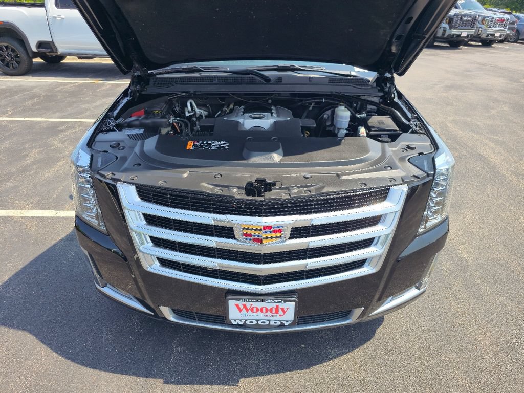 Certified 2020 Cadillac Escalade Premium Luxury AWD/4WD image 32