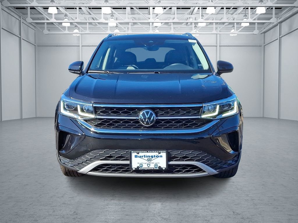 Certified 2023 Volkswagen Taos SEL image 2