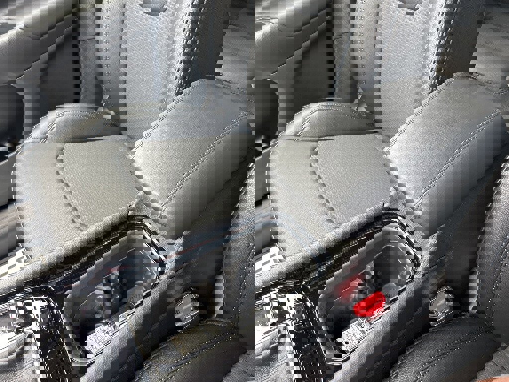 New 2025 Jeep Compass Latitude w/ Sun & Sound Group image 30