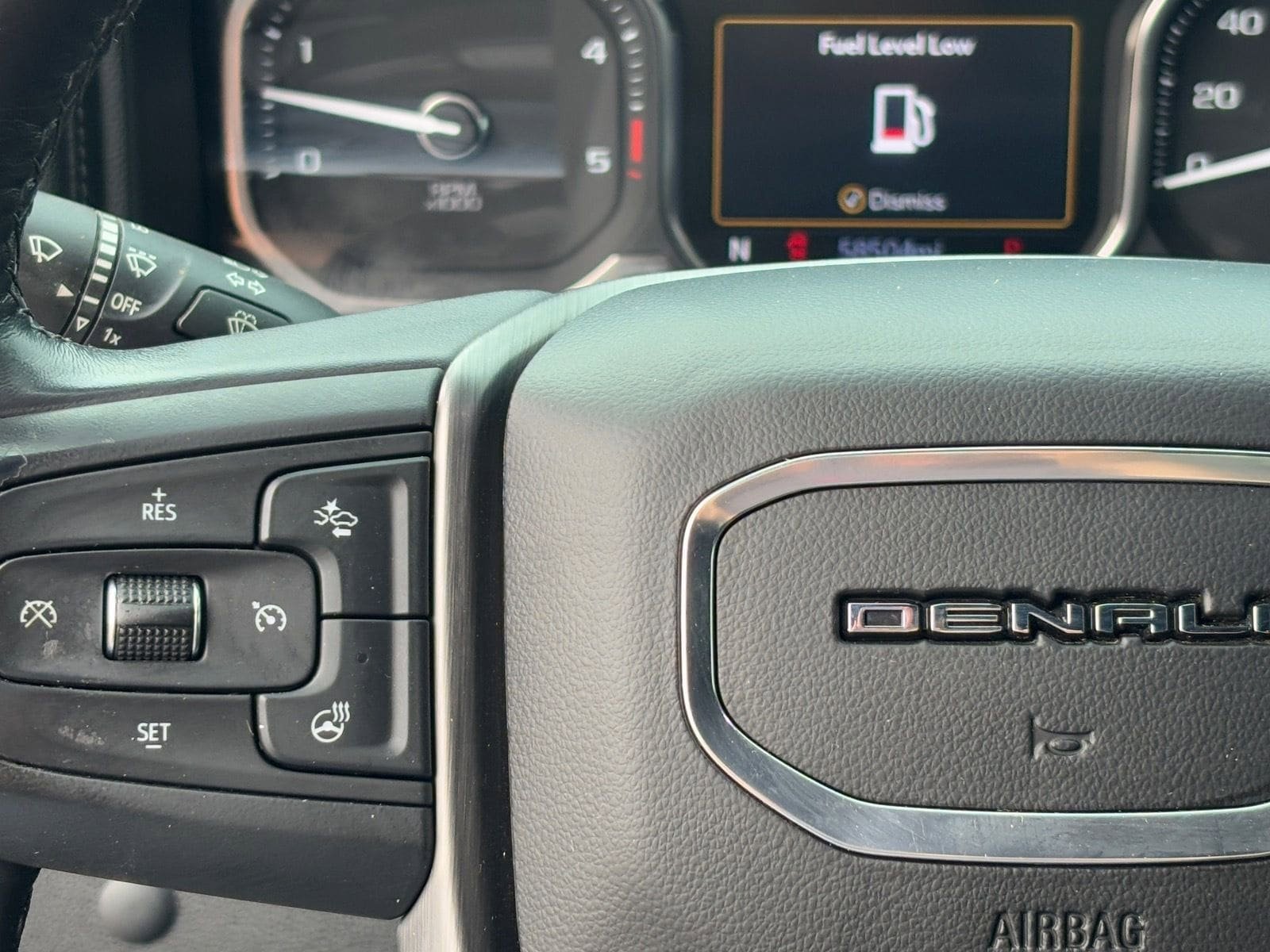 Used 2021 GMC Sierra 2500 Denali w/ Denali Ultimate Package AWD/4WD image 19