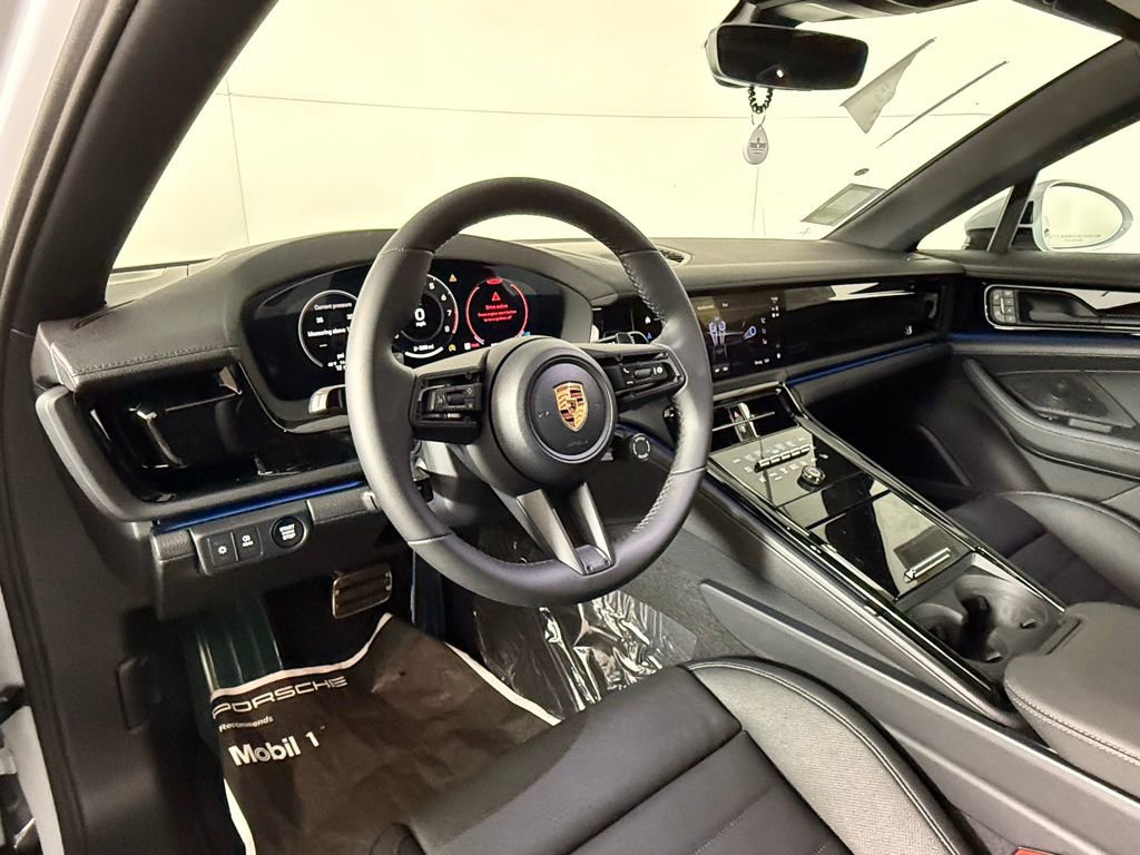 New 2026 Porsche Panamera 4 image 4
