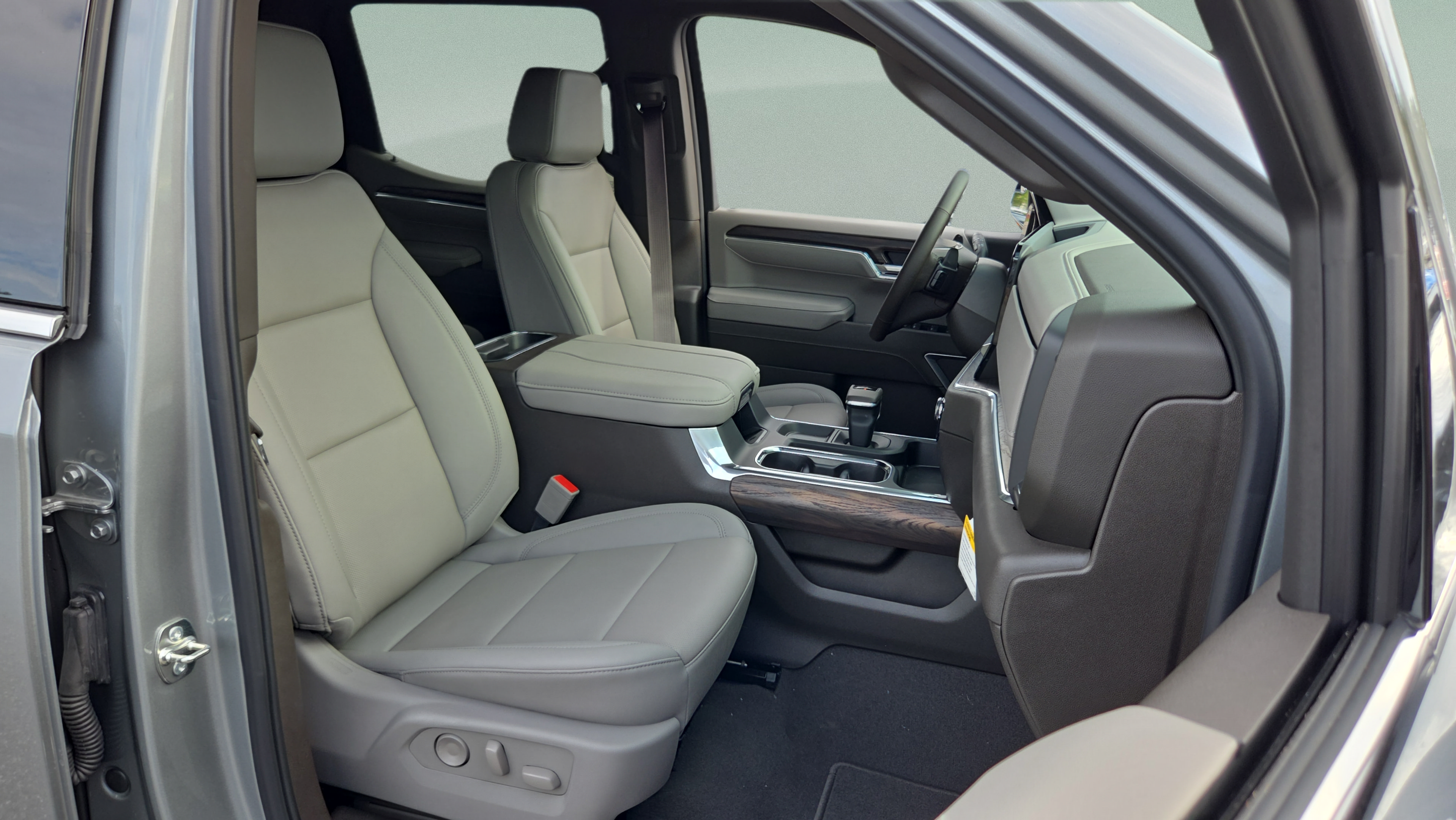 New 2026 GMC Sierra 1500 SLT w/ SLT Premium Package AWD/4WD image 14