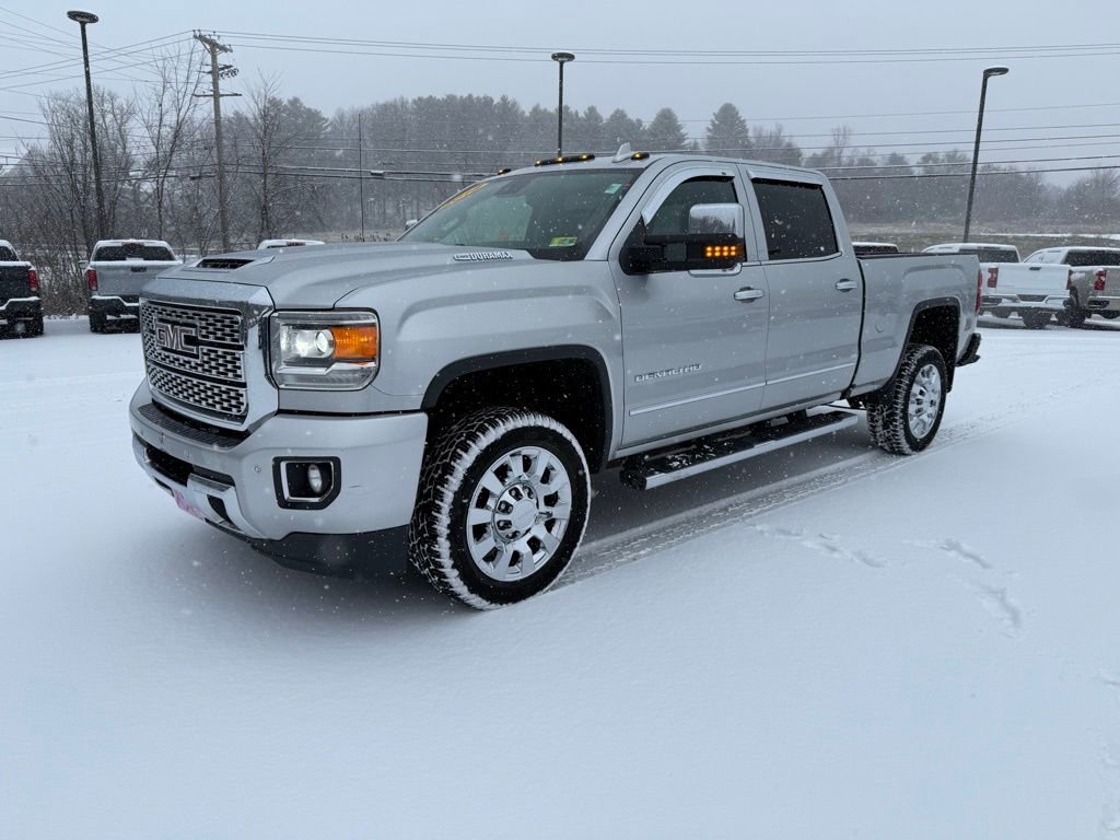 Used 2018 GMC Sierra 2500 Denali image 1