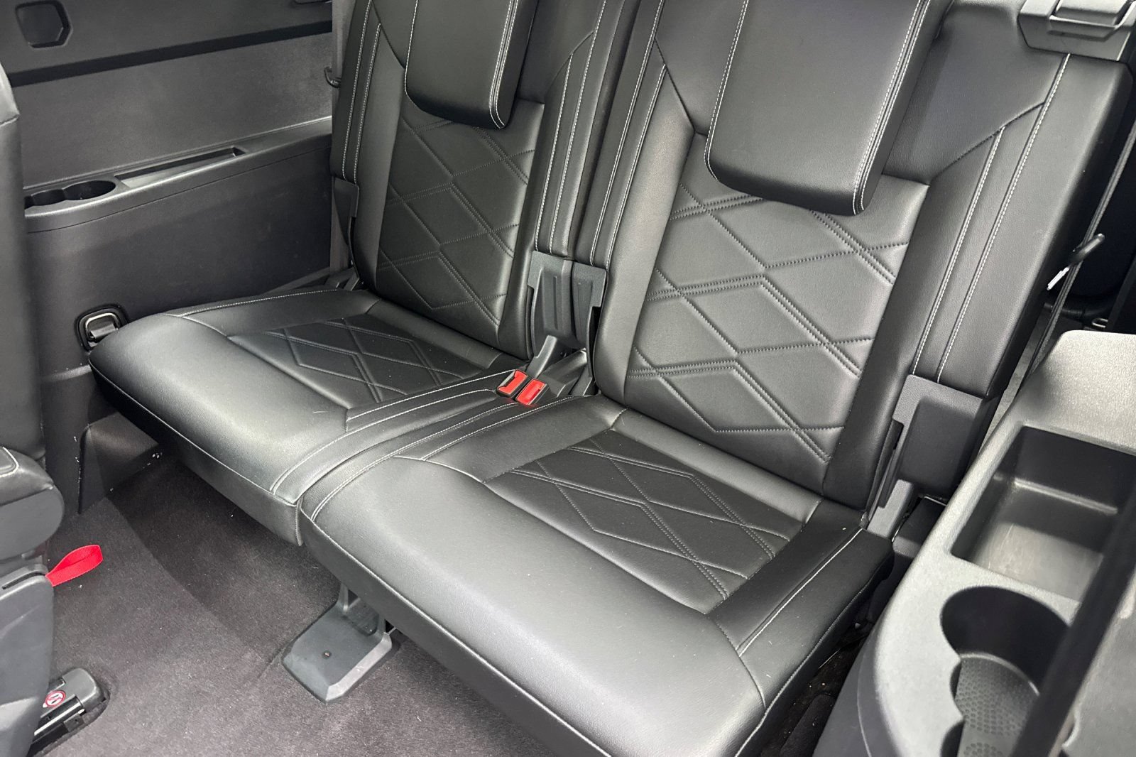 Used 2024 Volkswagen Atlas SE FWD image 16