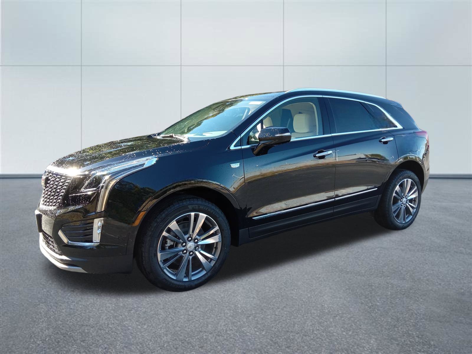 New 2026 Cadillac XT5 Premium Luxury w/ Driver Assist Package AWD/4WD image 1