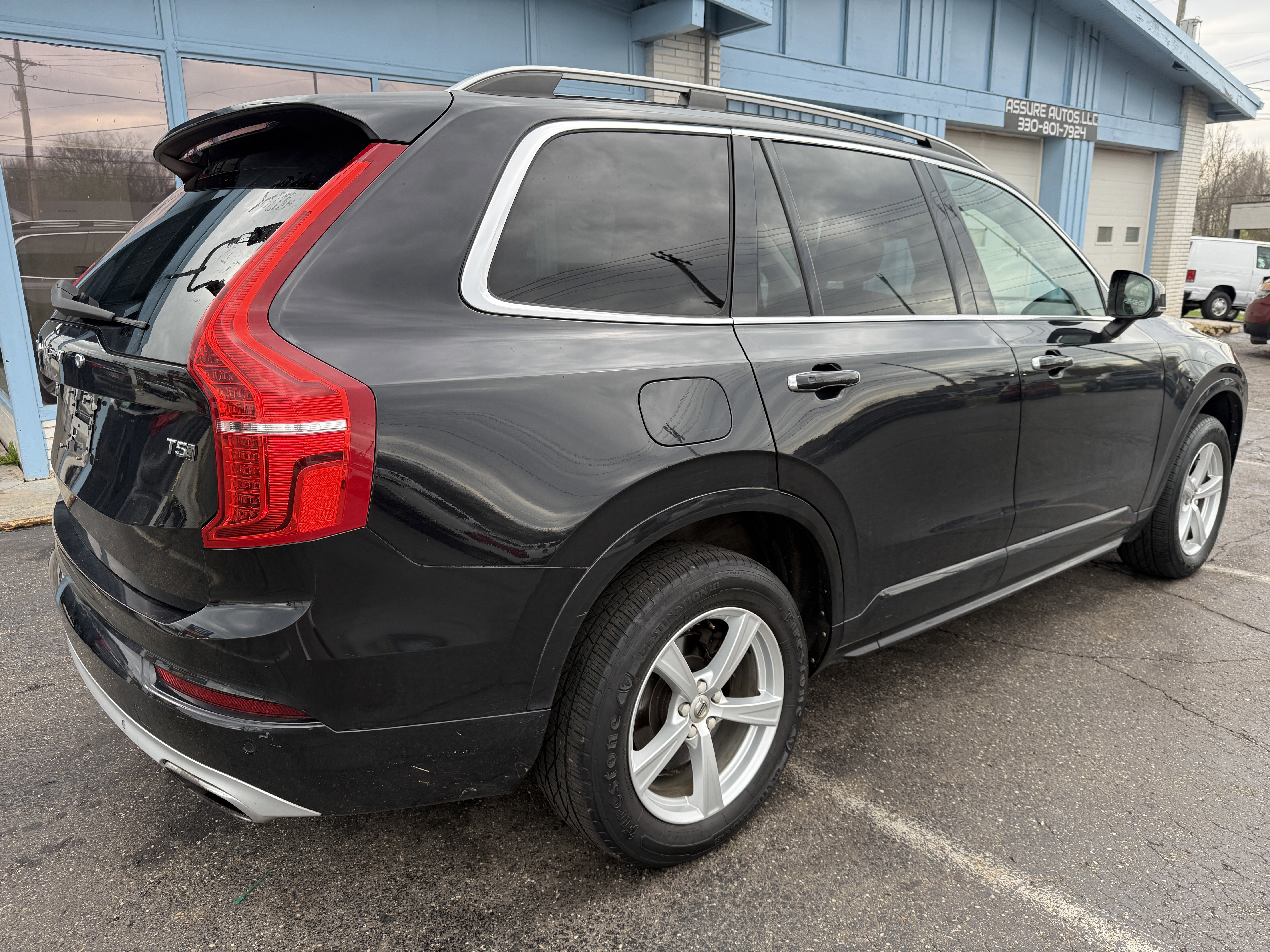Used 2016 Volvo XC90 T5 Momentum image 5