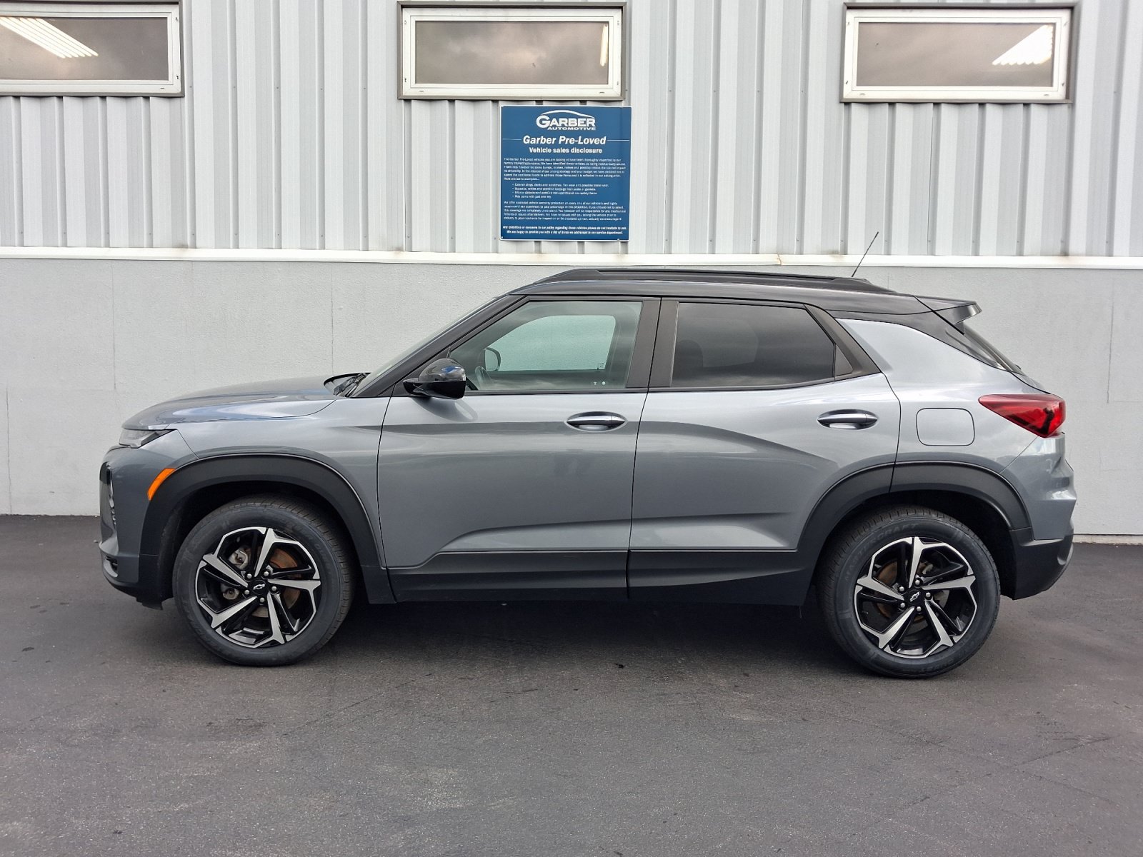 Used 2022 Chevrolet TrailBlazer RS w/ Convenience Package AWD/4WD image 2