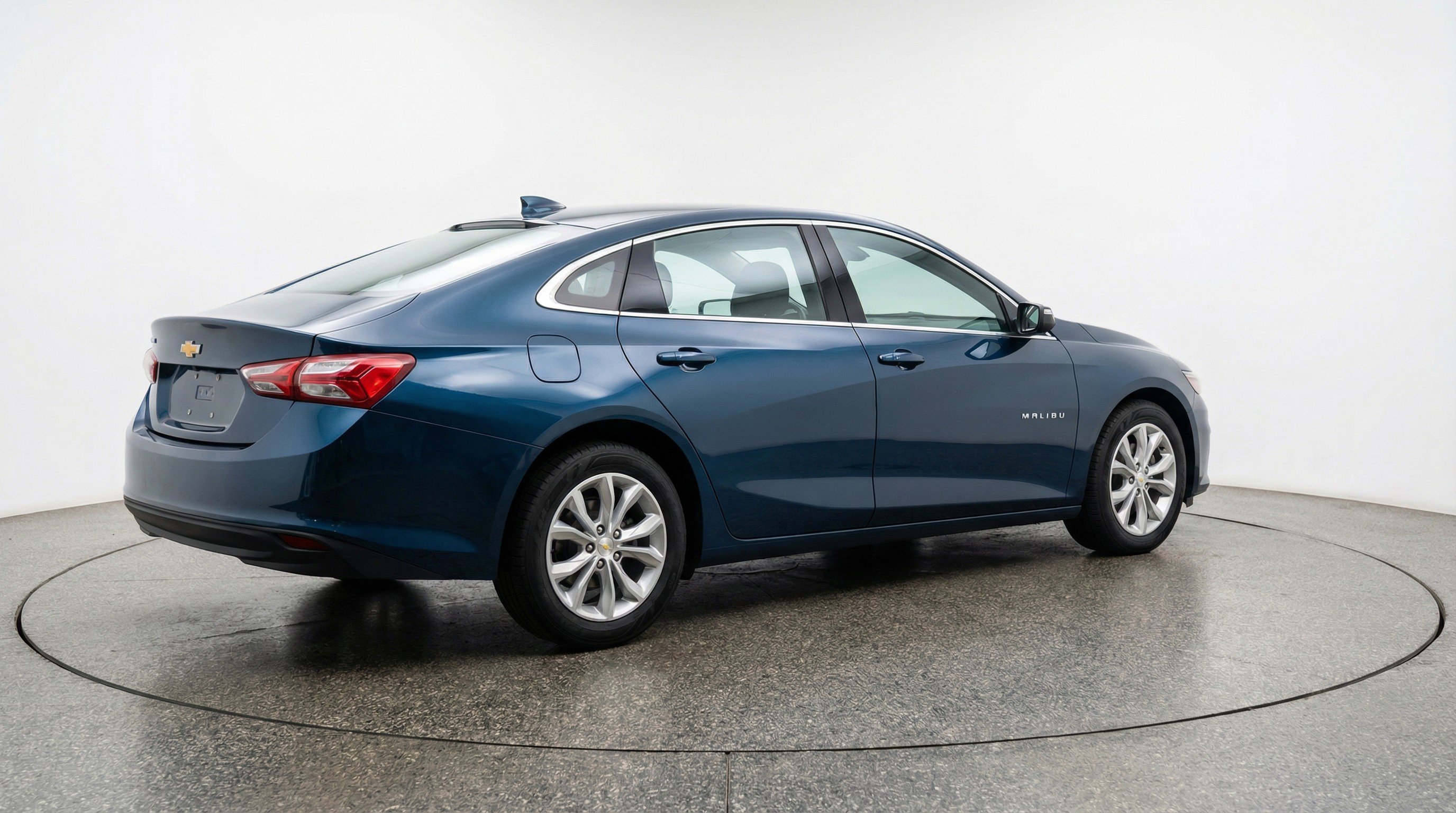 Used 2024 Chevrolet Malibu LT image 9