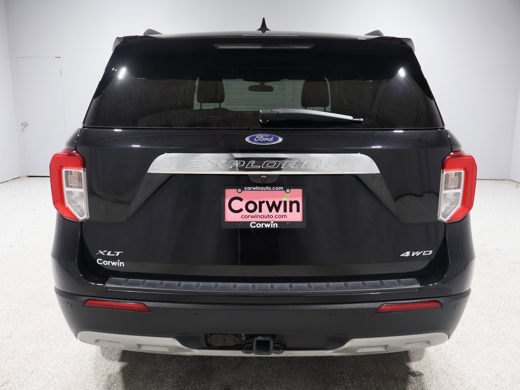 Used 2023 Ford Explorer XLT w/ Equipment Group 202A image 3