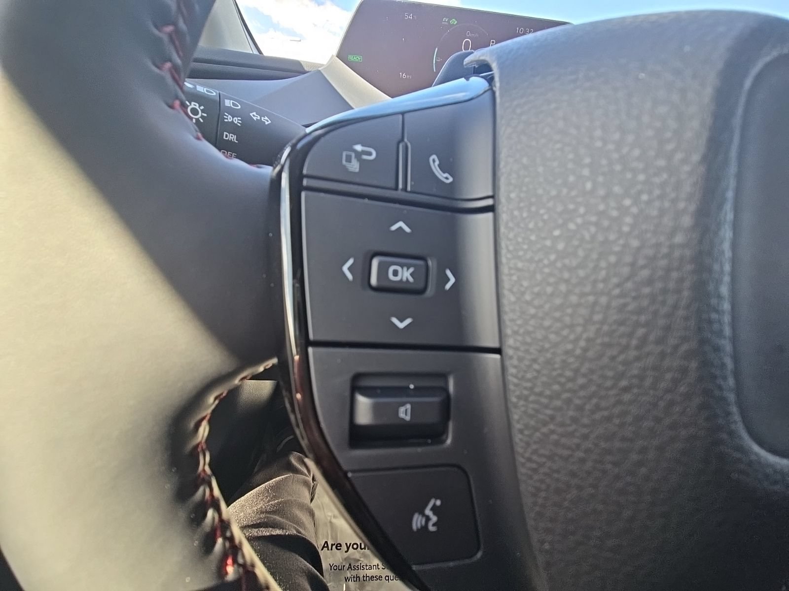 New 2025 Toyota Prius Plug-In Hybrid FWD image 23