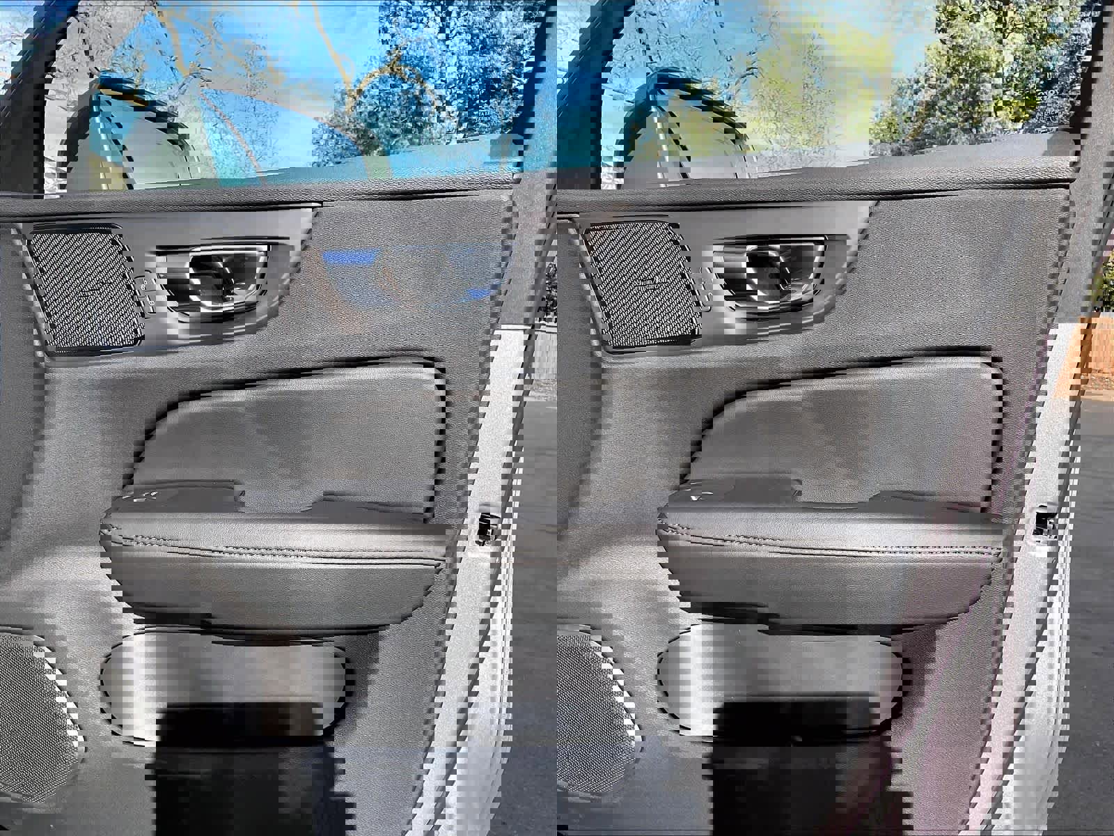 New 2026 Volvo V60 B5 Cross Country Plus w/ Climate Package image 30