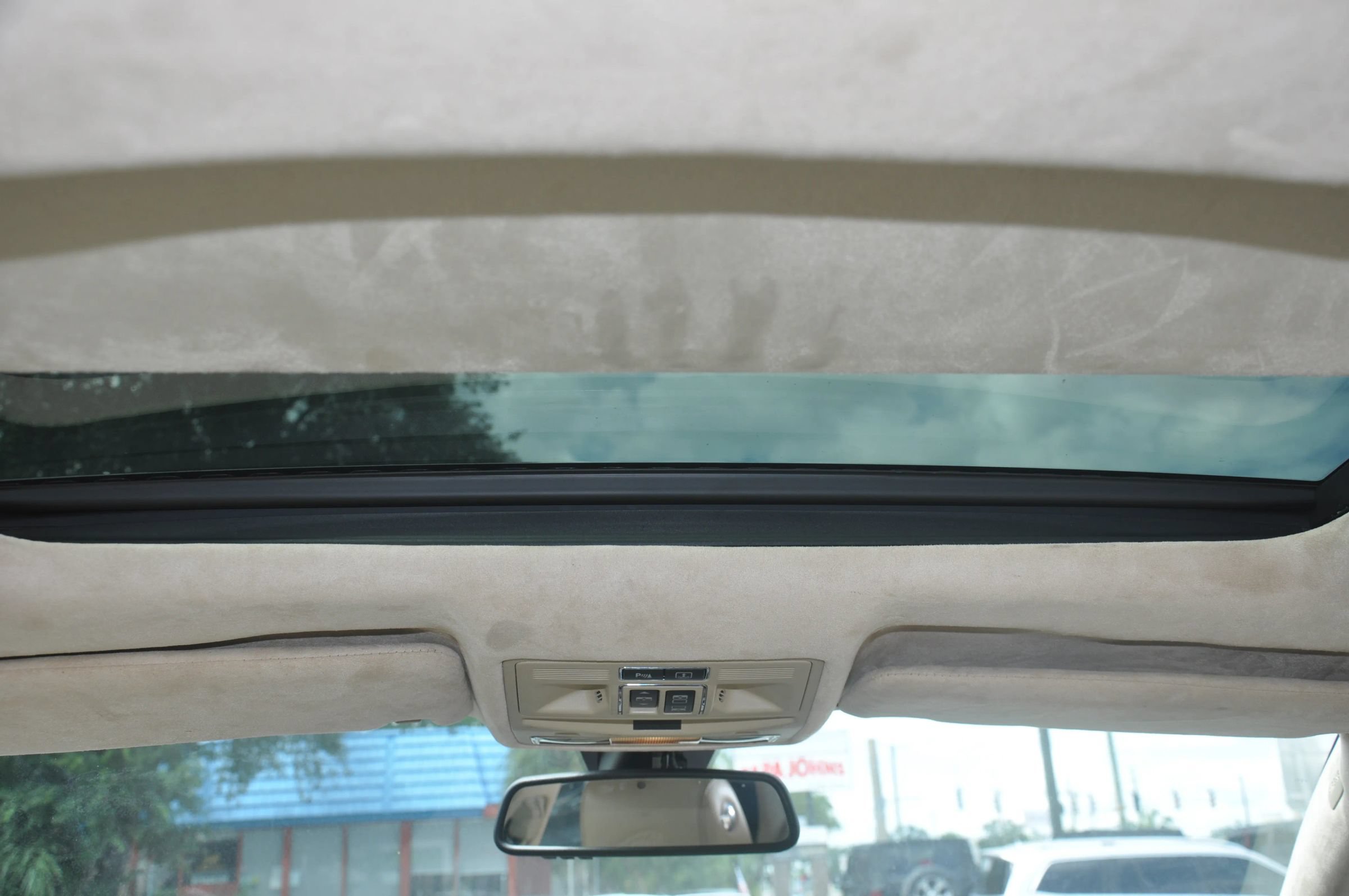 Used 2011 Jaguar XJ L RWD image 29