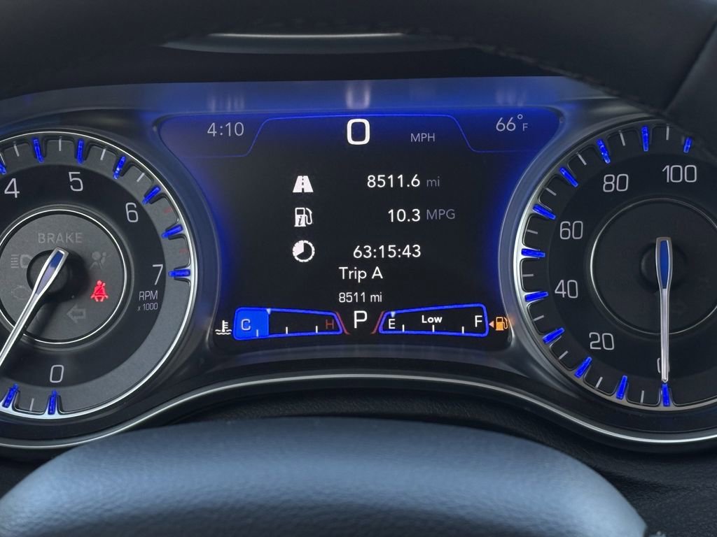 Used 2022 Chrysler 300 Touring image 17