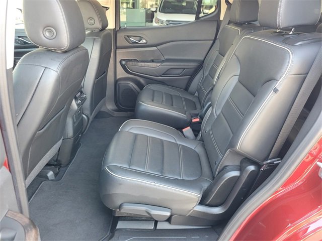 Used 2023 GMC Acadia Denali image 5