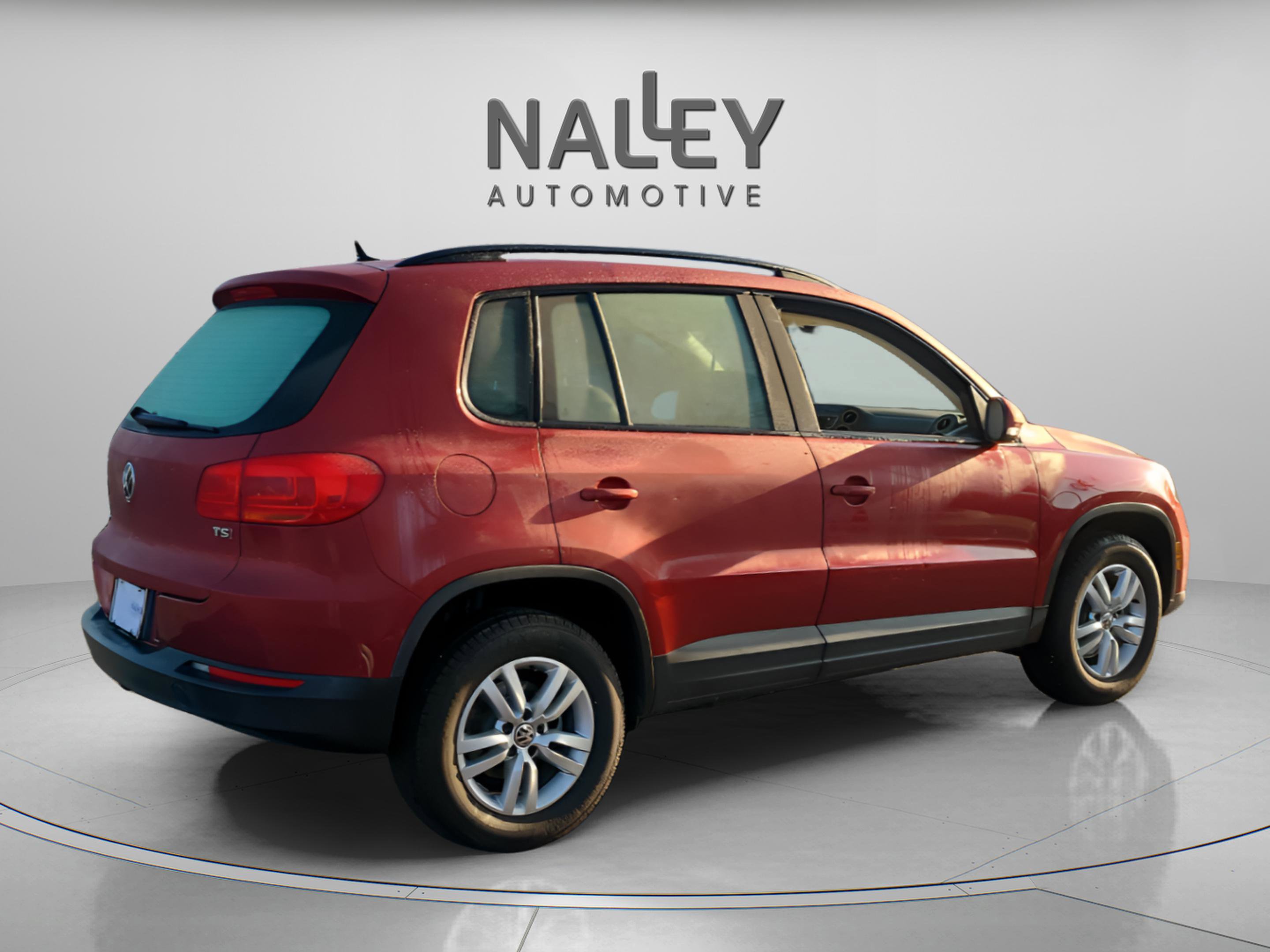 Used 2016 Volkswagen Tiguan S image 5