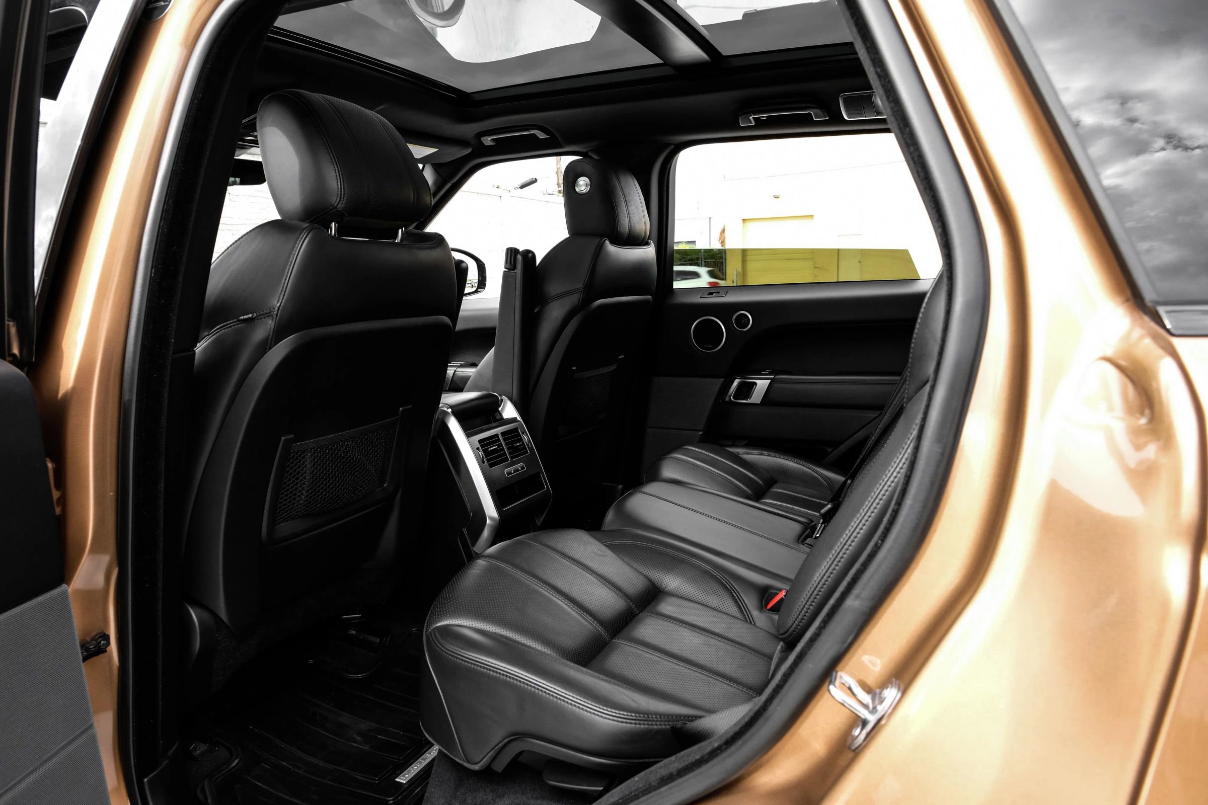 Used 2017 Land Rover Range Rover Sport image 39