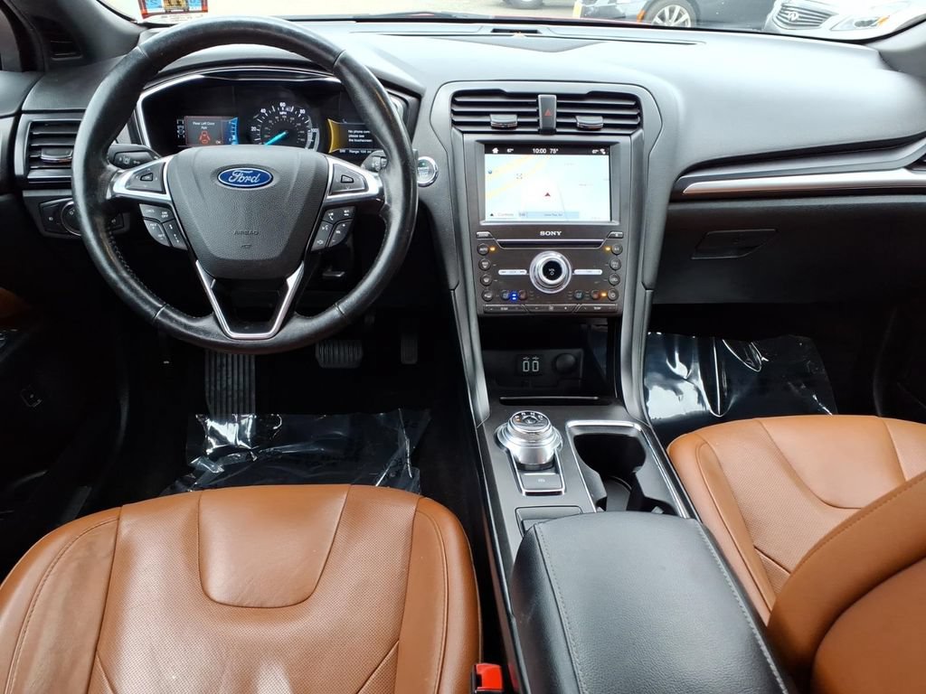 Used 2019 Ford Fusion Energi Titanium FWD image 6