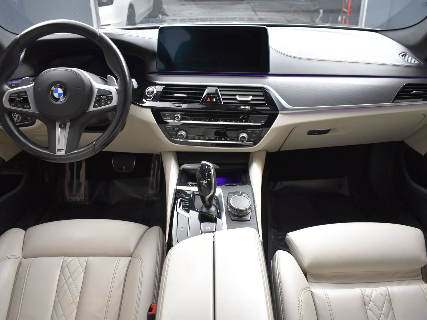 Used 2022 BMW M550i xDrive w/ Shadowloine Package AWD/4WD image 13